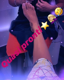 Veronica Maya feet photo thumbnail