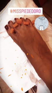 Veronica Maya feet photo thumbnail