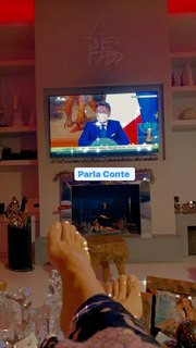 Veronica Maya feet photo thumbnail