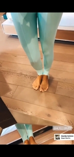Veronica Maya feet photo thumbnail
