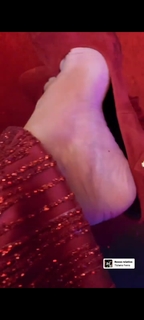 Veronica Maya feet photo thumbnail