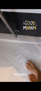 Veronica Maya feet photo thumbnail