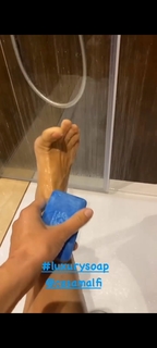 Veronica Maya feet photo thumbnail