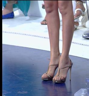 Veronica Maya feet photo thumbnail