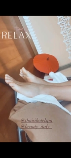 Veronica Maya feet photo thumbnail