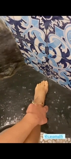 Veronica Maya feet photo thumbnail