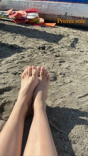 Veronica Maya feet photo thumbnail