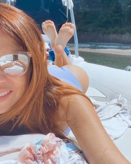 Veronica Maya feet photo thumbnail