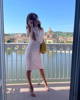 Veronica Maya feet photo thumbnail