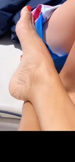 Veronica Maya feet photo thumbnail