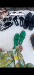 Veronica Maya feet photo thumbnail