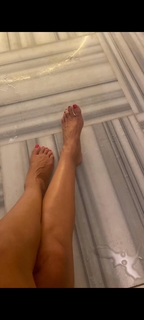 Veronica Maya feet photo thumbnail