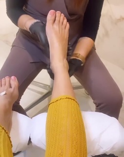 Veronica Maya feet photo thumbnail