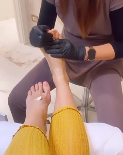 Veronica Maya feet photo thumbnail