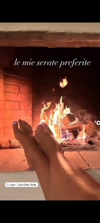 Veronica Maya feet photo thumbnail