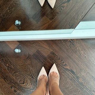 Veronica Maya feet photo thumbnail