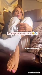 Veronica Maya feet photo thumbnail