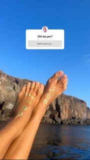 Veronica Maya feet photo thumbnail