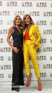 Veronica Maya feet photo thumbnail