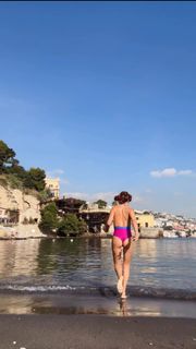 Veronica Maya feet photo thumbnail