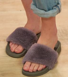 Veronica Merrell-Burriss feet photo thumbnail
