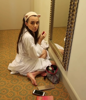 Veronica Merrell-Burriss feet photo thumbnail