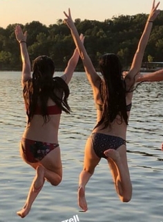 Veronica Merrell-Burriss feet photo thumbnail