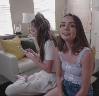 Veronica Merrell-Burriss feet photo thumbnail