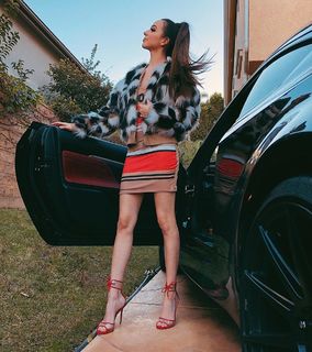 Veronica Merrell-Burriss feet photo thumbnail