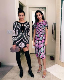 Veronica Merrell-Burriss feet photo thumbnail