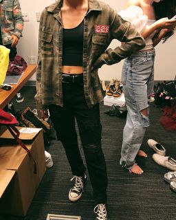 Veronica Merrell-Burriss feet photo thumbnail