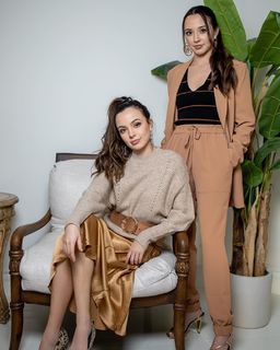 Veronica Merrell-Burriss feet photo thumbnail