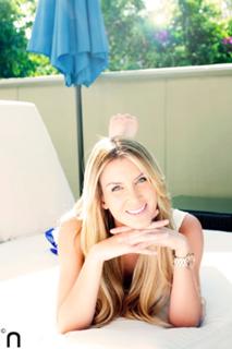 Veronica Montes feet photo 3