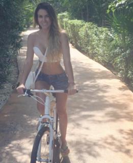 Veronica Montes feet photo 11
