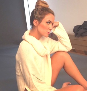 Veronica Montes feet photo 18