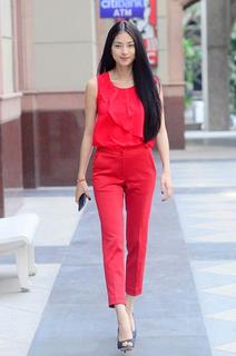 Veronica Ngo feet photo 11