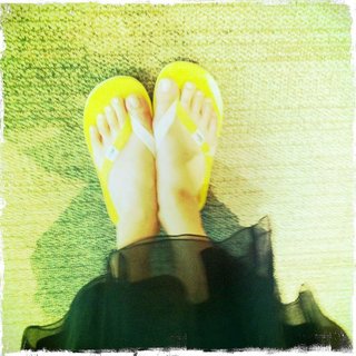 Veronica Ngo feet photo 14