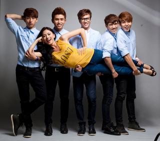 Veronica Ngo feet photo 1