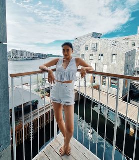 Veronica Ngo feet photo 20