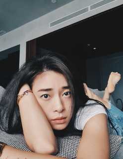 Veronica Ngo feet photo 11