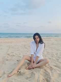 Veronica Ngo feet photo 7