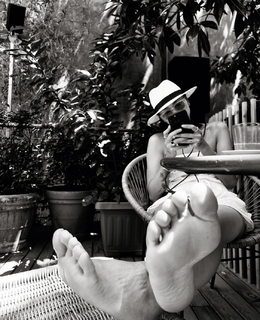 Veronica Ngo feet photo 10