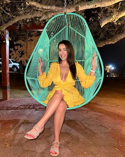 Veronica Rodriguez feet photo 16