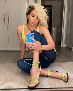 Veronica Vega feet photo 2