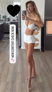 Veronika Rajek feet photo 9