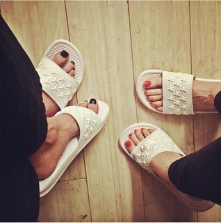 Verónica Lozano feet photo 6