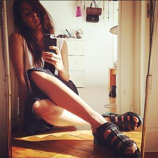 Verónica Sánchez feet photo thumbnail