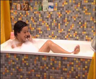 Verónica Sánchez feet photo thumbnail