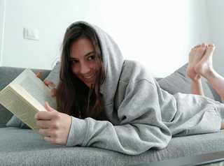Verónica Zumalacárregui feet photo 11