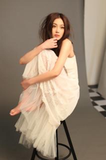 Viann Zhang feet photo 9